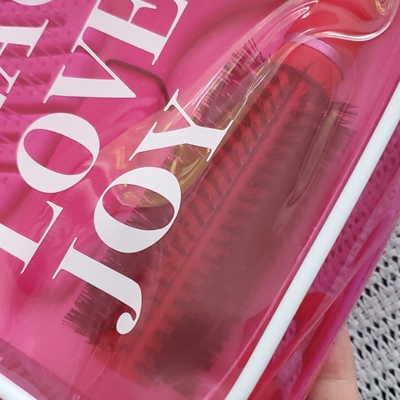 THE HAIR PEOPLE 3 PC BRUSH SET WITH TRAVEL BAG - Picture 3 of 4